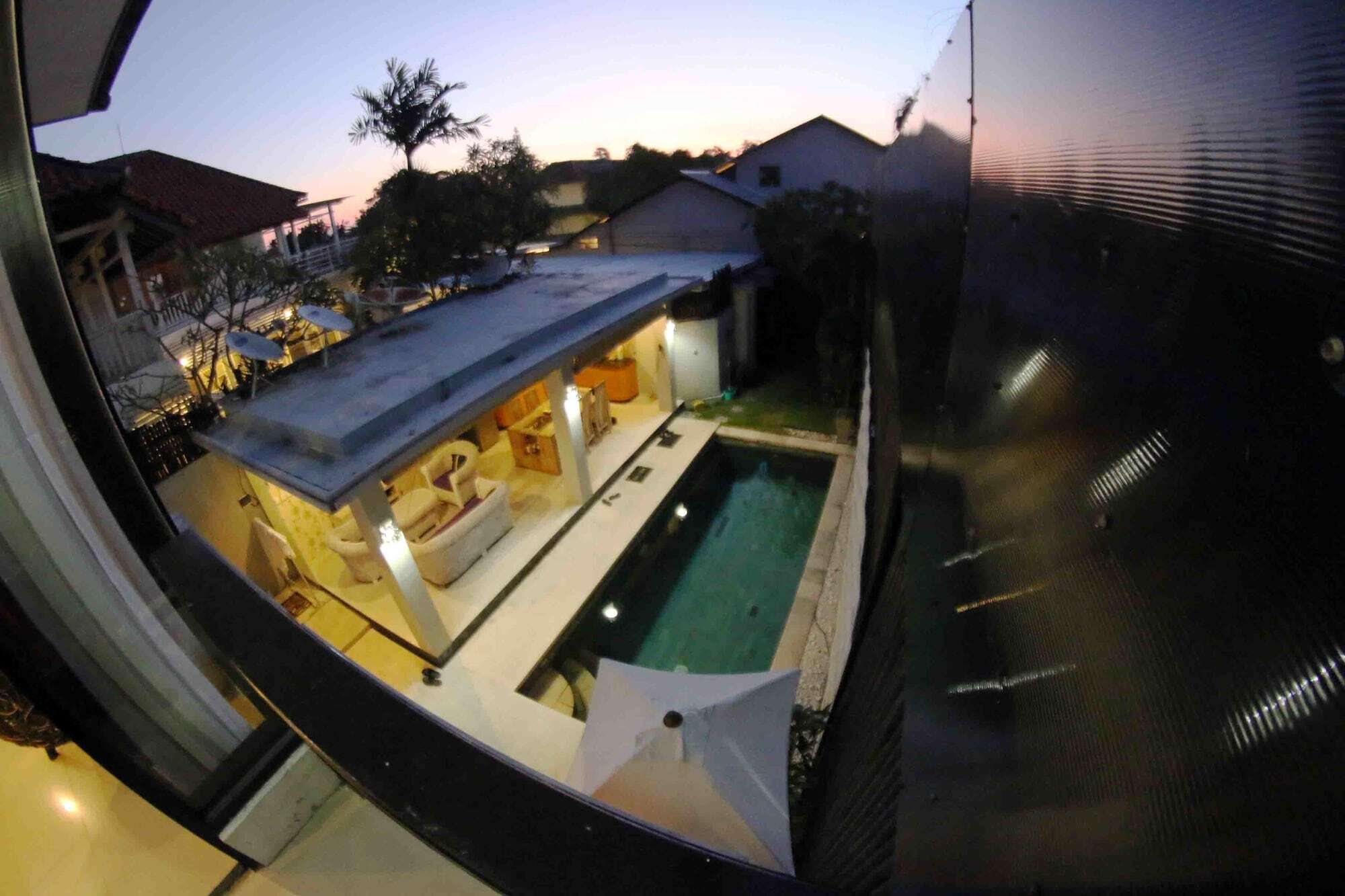 Sunny * Seminyak (Bali)